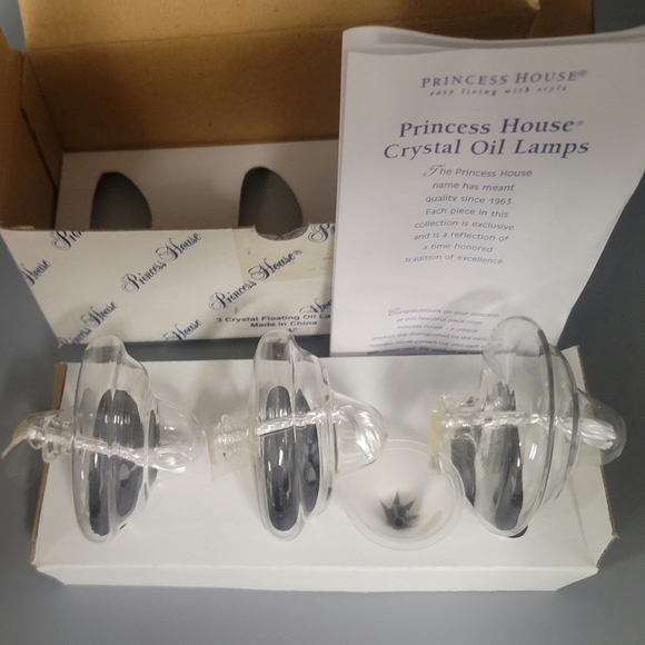 Princess House Crystal Floating Oil Lamps 3 Piece with Funnel #601 NEW - Picture 3 of 3